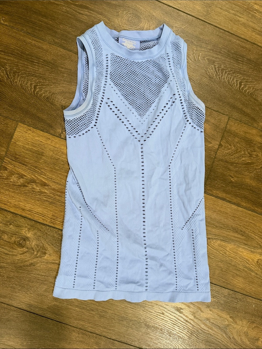 Athleta Perforated Light Purple Periwinkle athletic top Tennis XS
